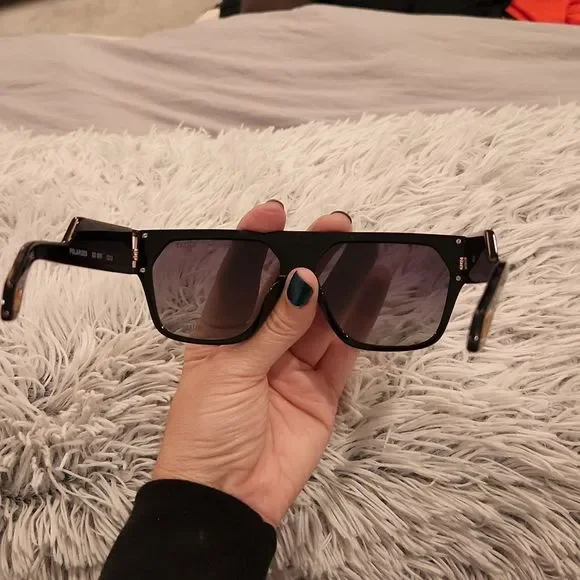Polarized Quay \